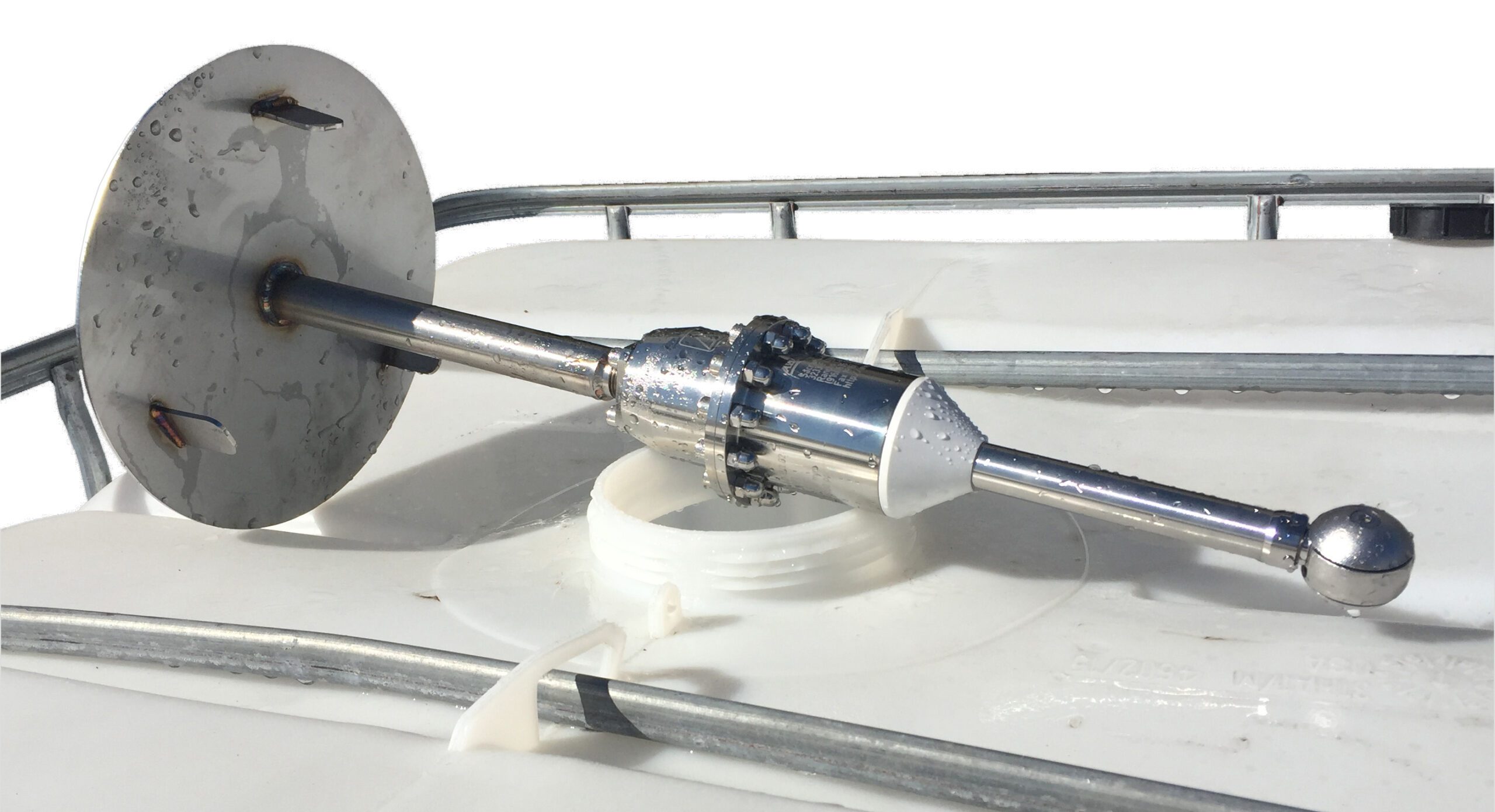 ToteBlaster LT portable IBC and tote cleaning system